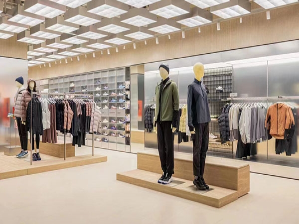 Display props for retail stores